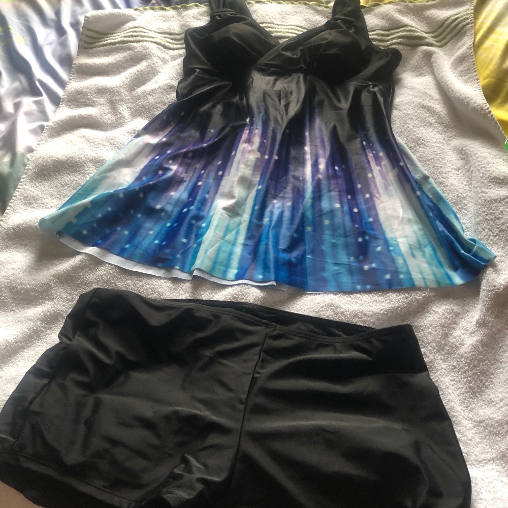 2 tankini sets 1 tankini top